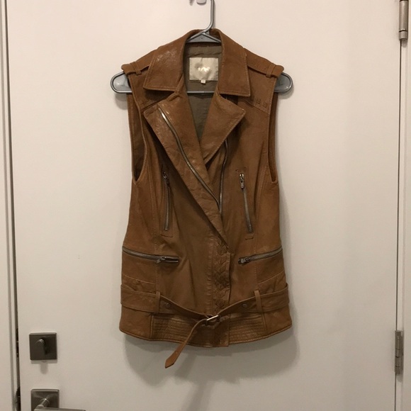 Maje Jackets & Blazers - 👑💃  Maje oversized tan leather vest - size 1 (small to med)